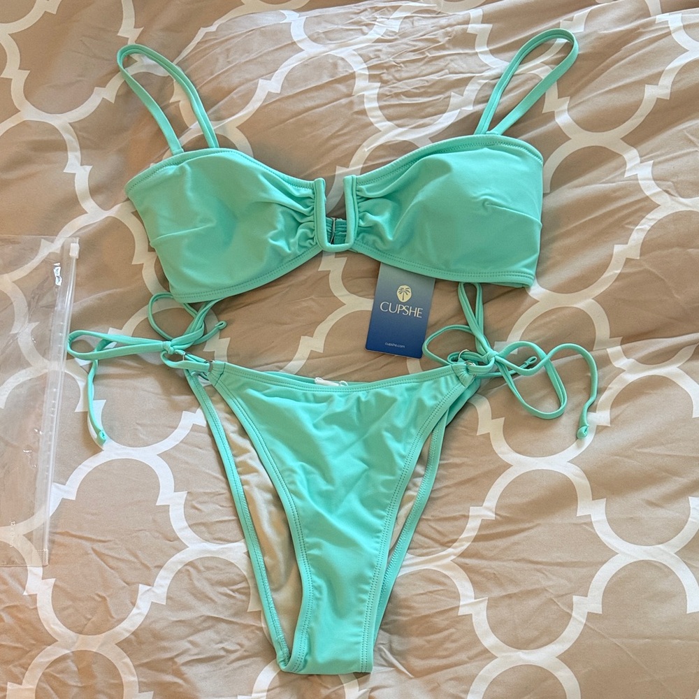 Cupshe Crystalline Water Bikini Set in Mint with Adjustable Straps